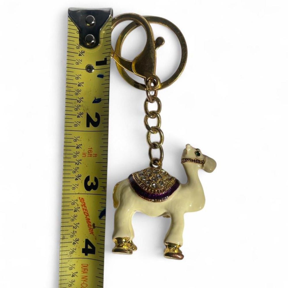 Pakistani Gold Rhinestone Camel Keychain - Picture 2 of 5